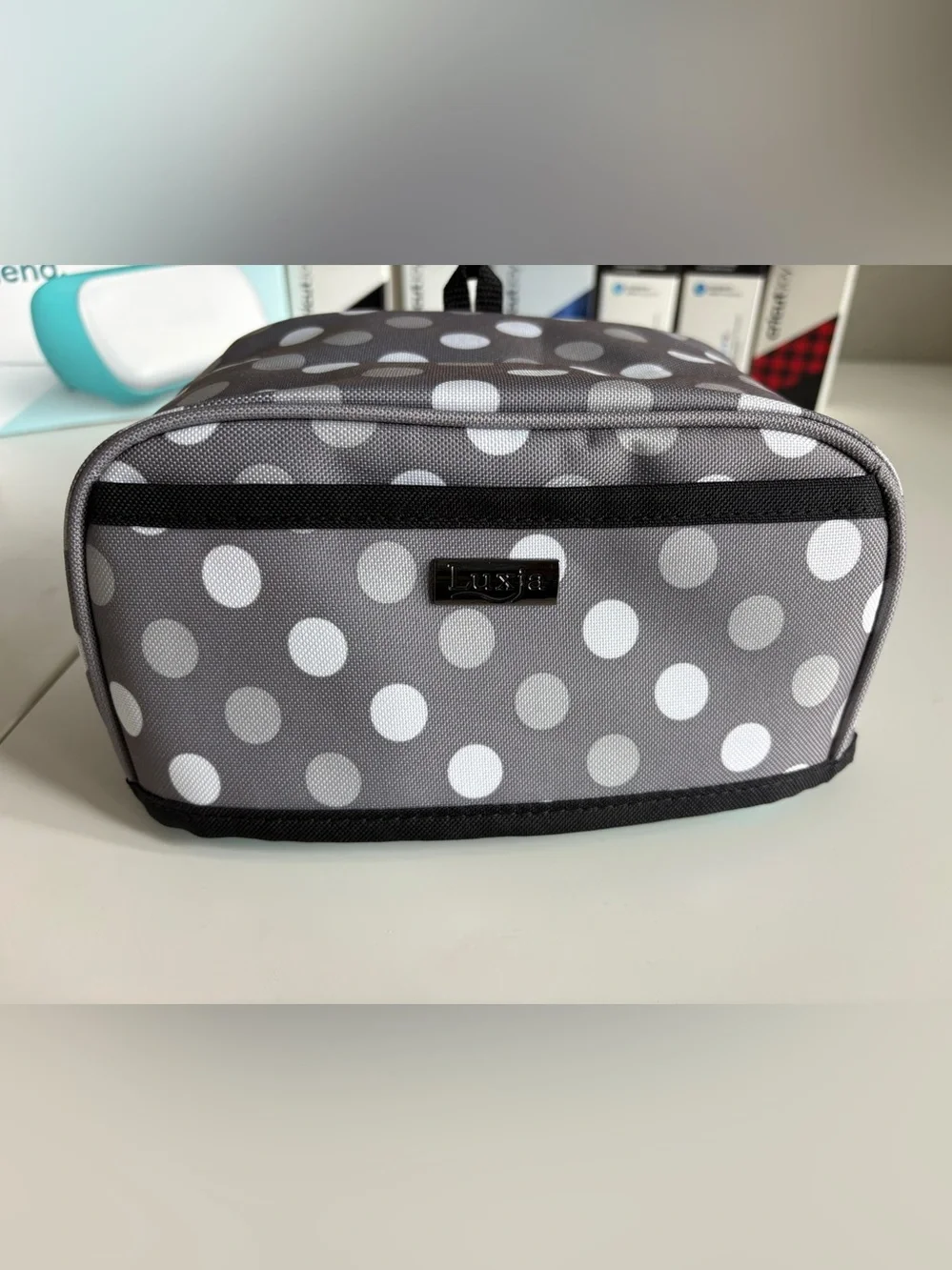 Cricut Joy Compact Cutting Machine in Teal and White with Accessories - Picture 5 of 9